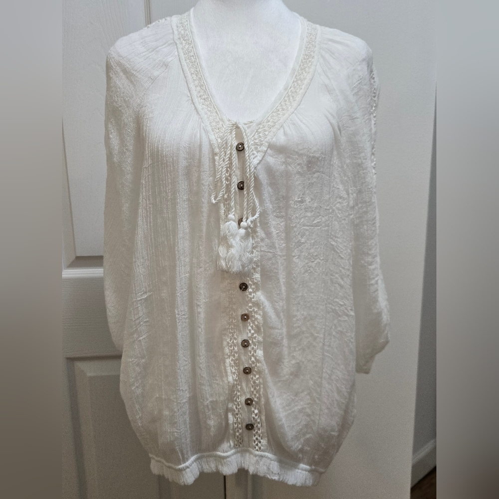 White Gauzey Women's Top from Apricot, Size 8